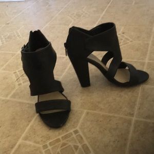 Black chunky heel sandal